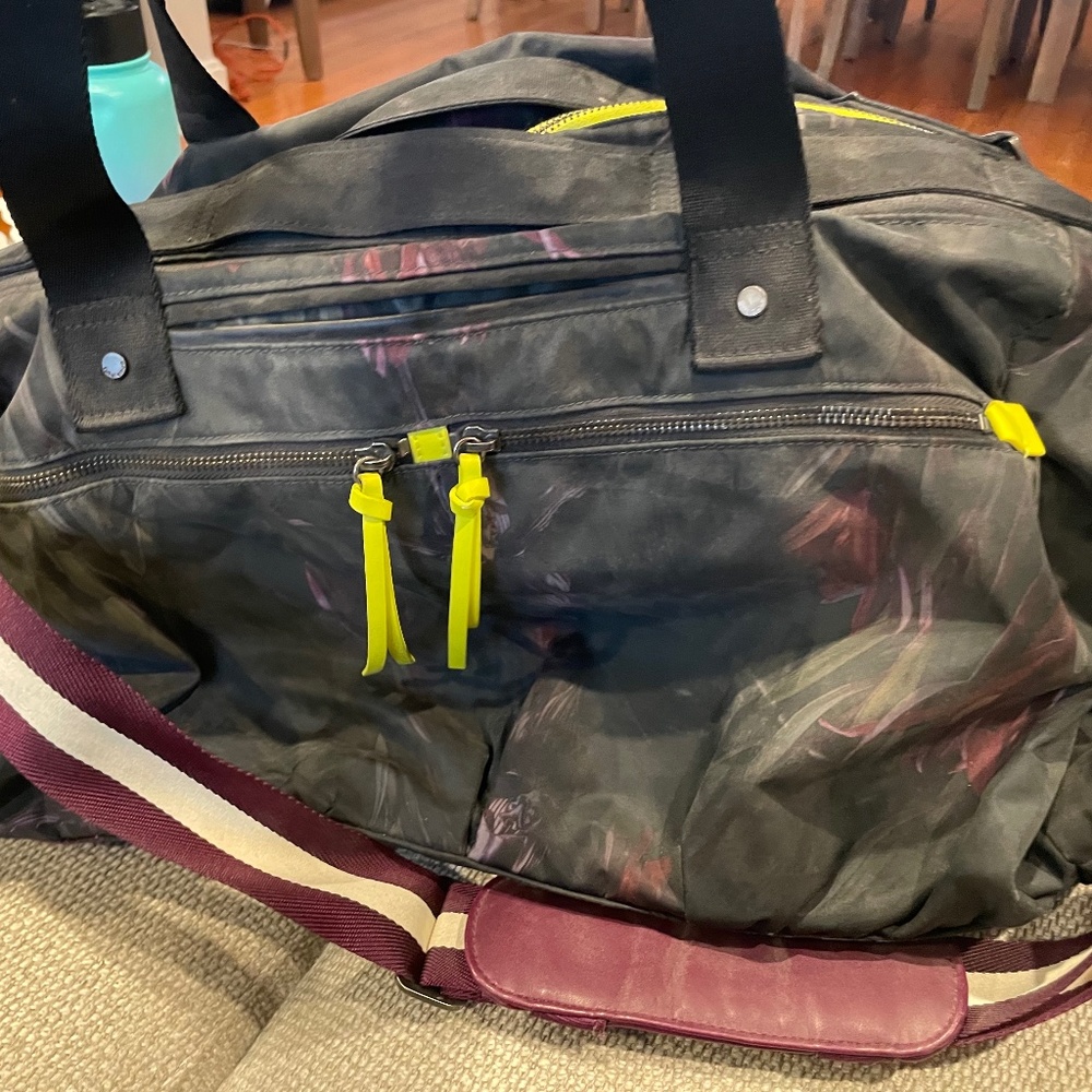 Lululemon all day duffel